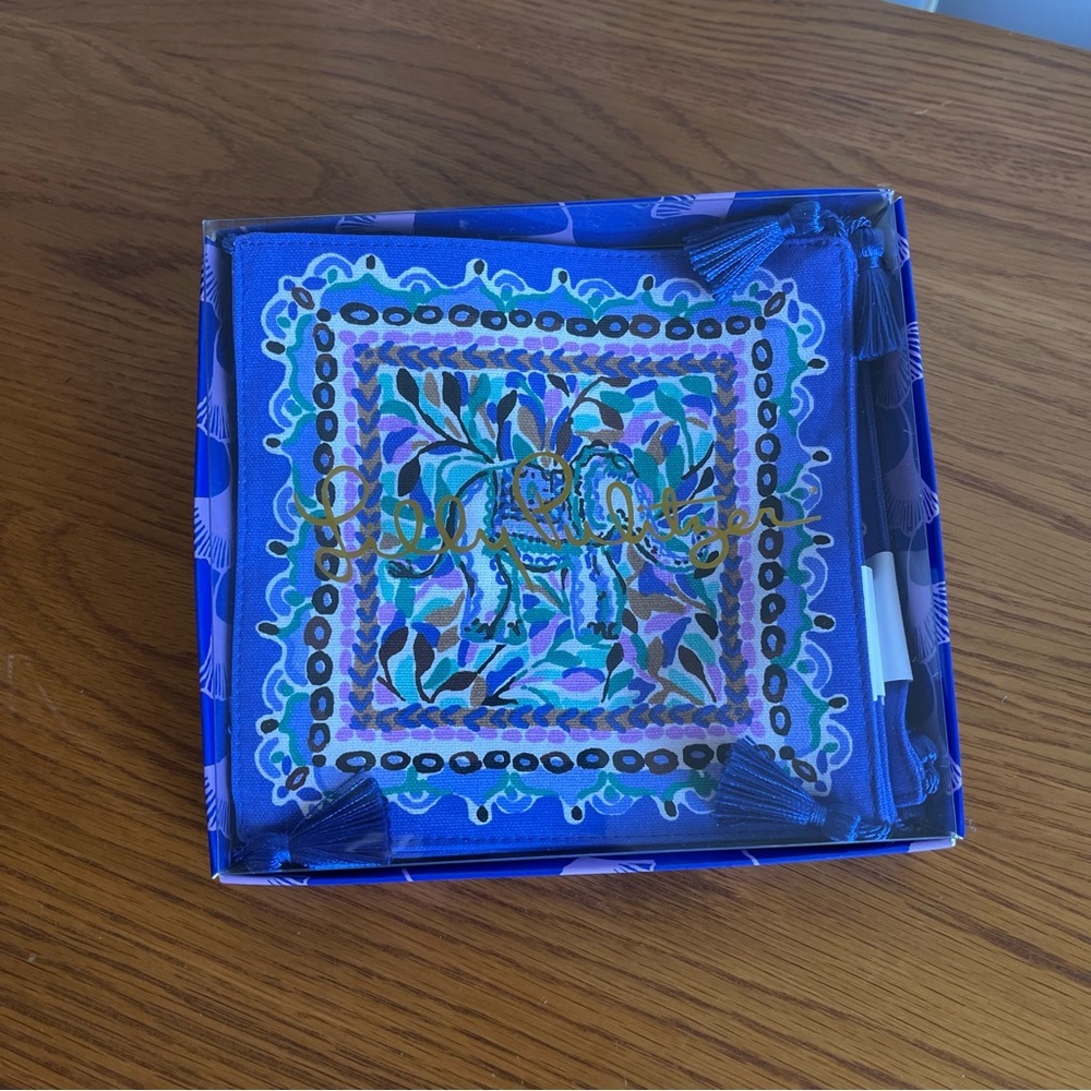 NWT Lilly Pulitzer Printed Cloth Napkin Set - Picture 2 of 9